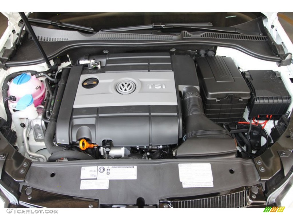 2013 Volkswagen Golf R 4 Door 4Motion Engine Photos