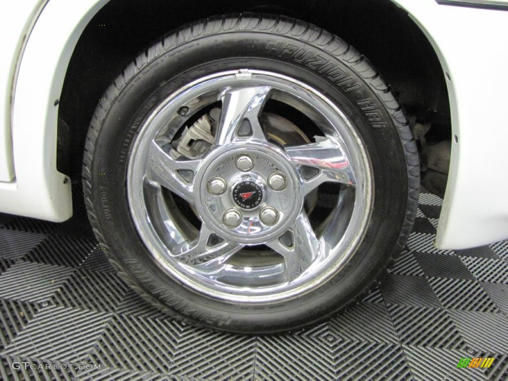 2002 Grand Am GT Sedan - Arctic White / Dark Pewter photo #30