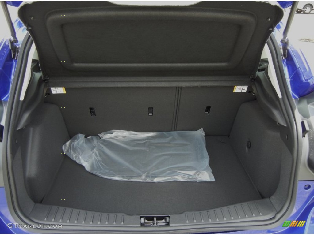 2013 Ford Focus SE Hatchback Trunk Photo #69747439