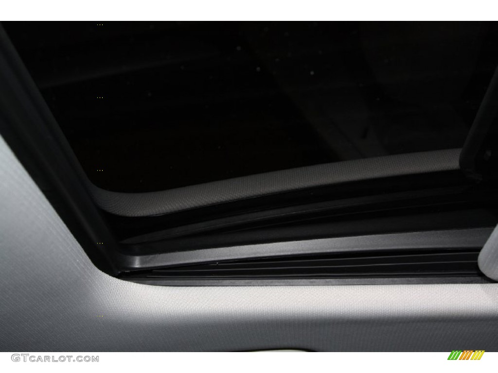 2009 A4 2.0T Sedan - Ice Silver Metallic / Light Grey photo #26