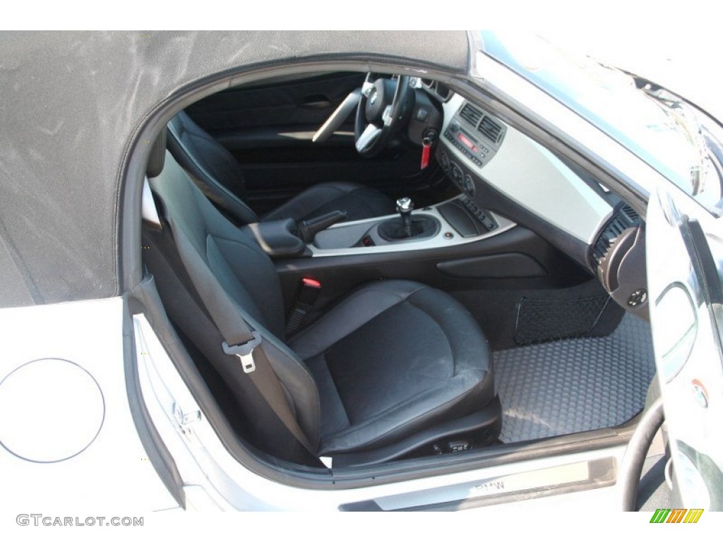 Black Interior 2004 BMW Z4 2.5i Roadster Photo #69749662
