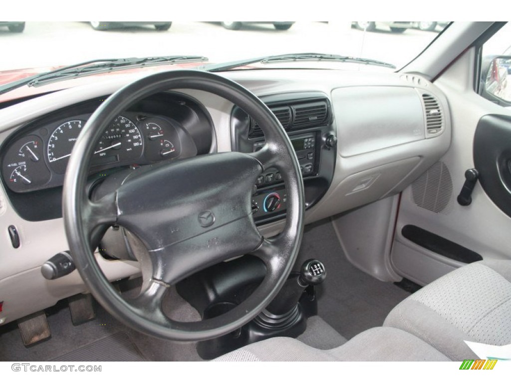 Gray Interior 1999 Mazda B-Series Truck B2500 SE Regular Cab Photo #69749992