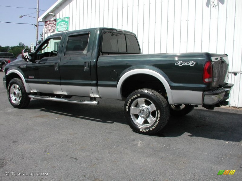 2006 F350 Super Duty Lariat Crew Cab 4x4 - Dark Green Satin Metallic / Medium Flint photo #7