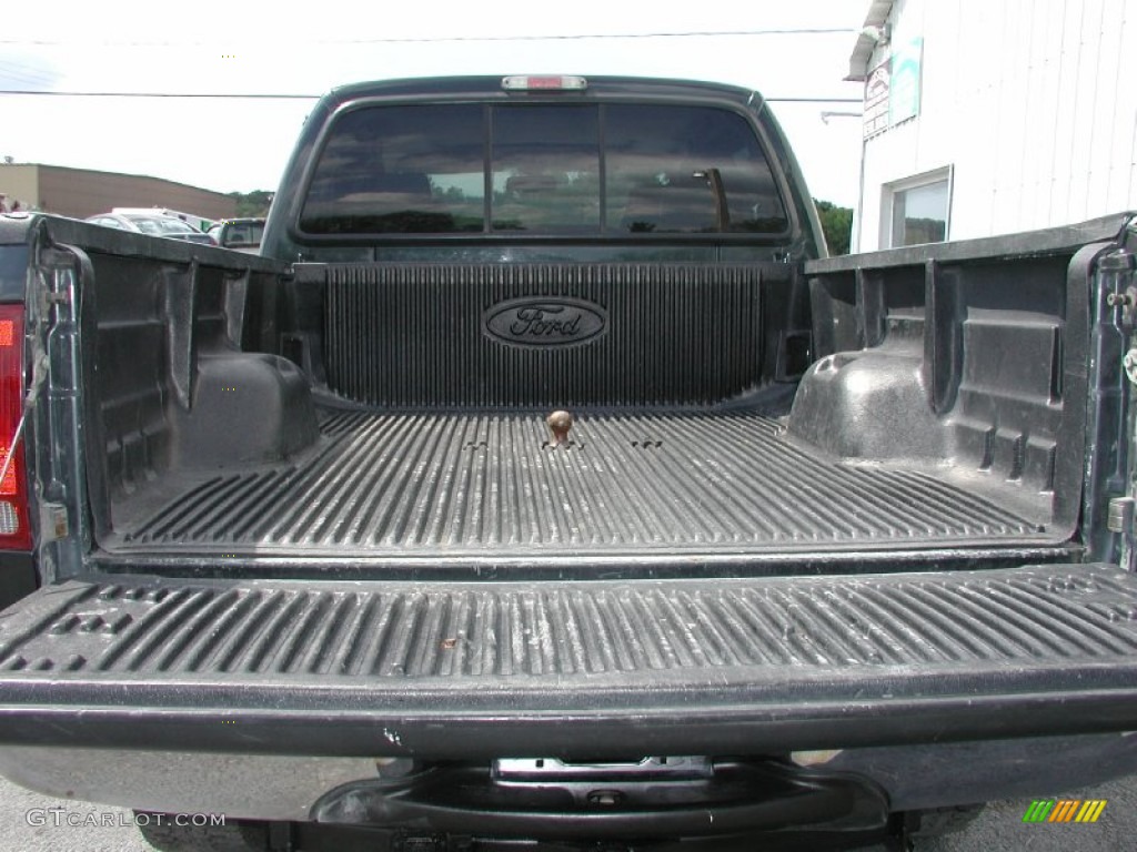2006 F350 Super Duty Lariat Crew Cab 4x4 - Dark Green Satin Metallic / Medium Flint photo #11