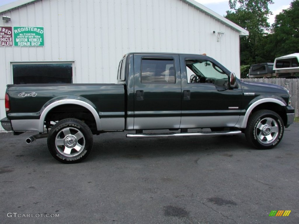 2006 F350 Super Duty Lariat Crew Cab 4x4 - Dark Green Satin Metallic / Medium Flint photo #14