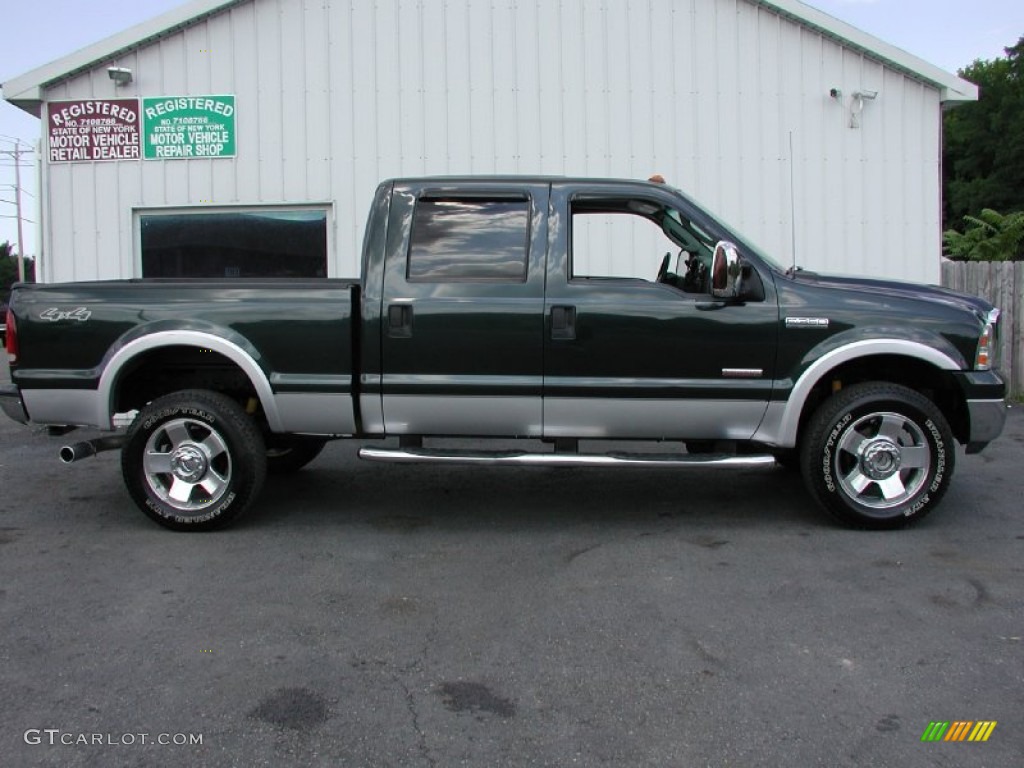 2006 F350 Super Duty Lariat Crew Cab 4x4 - Dark Green Satin Metallic / Medium Flint photo #15