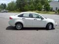 White Suede - Focus SEL Sedan Photo No. 4