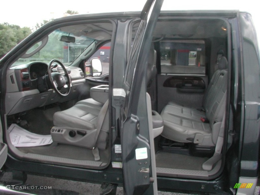 2006 F350 Super Duty Lariat Crew Cab 4x4 - Dark Green Satin Metallic / Medium Flint photo #37