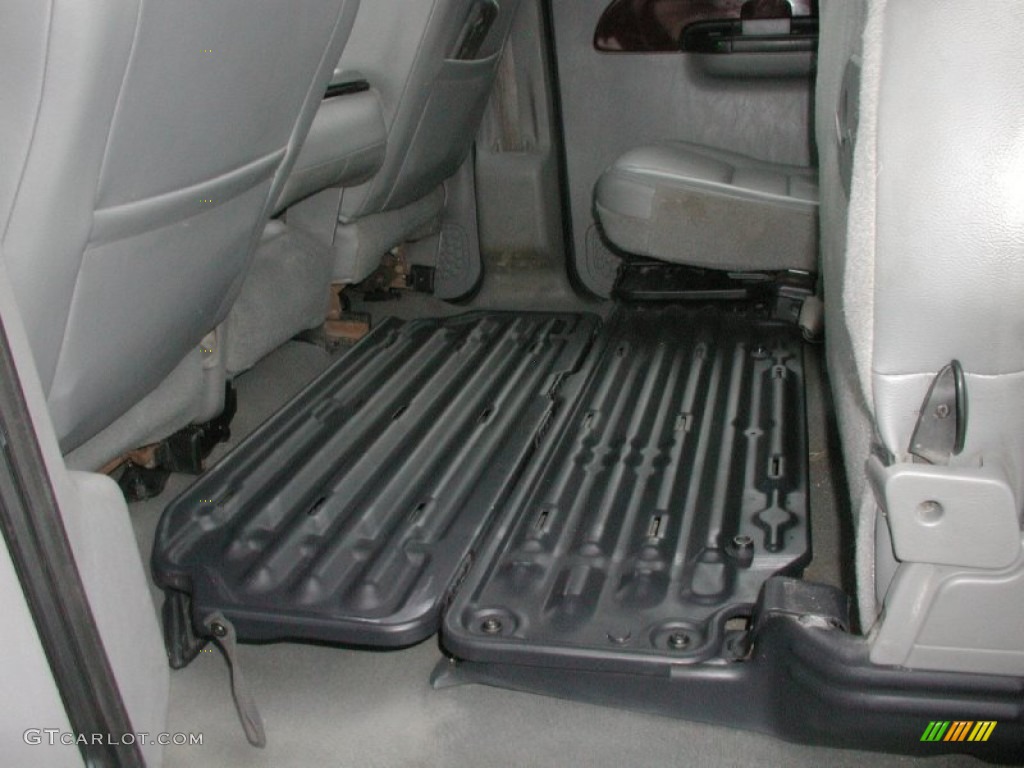 2006 F350 Super Duty Lariat Crew Cab 4x4 - Dark Green Satin Metallic / Medium Flint photo #43