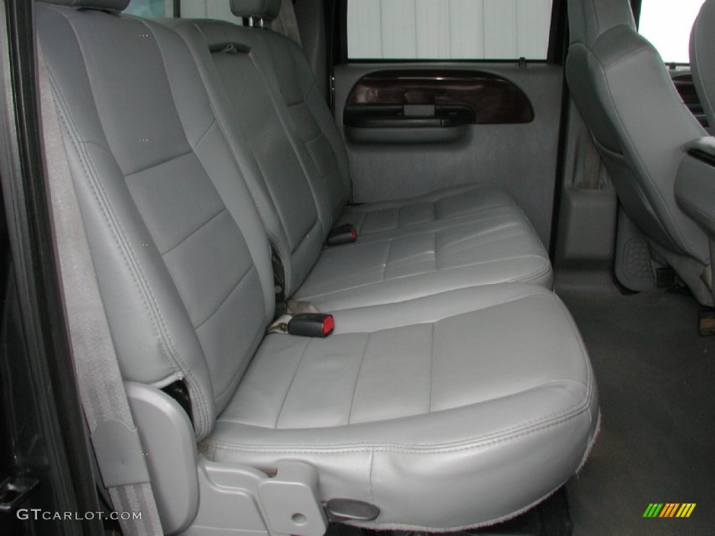 2006 F350 Super Duty Lariat Crew Cab 4x4 - Dark Green Satin Metallic / Medium Flint photo #49