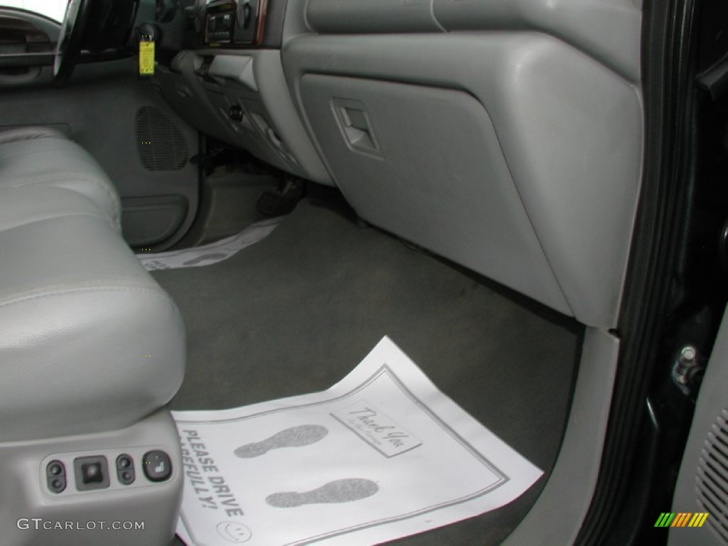 2006 F350 Super Duty Lariat Crew Cab 4x4 - Dark Green Satin Metallic / Medium Flint photo #52