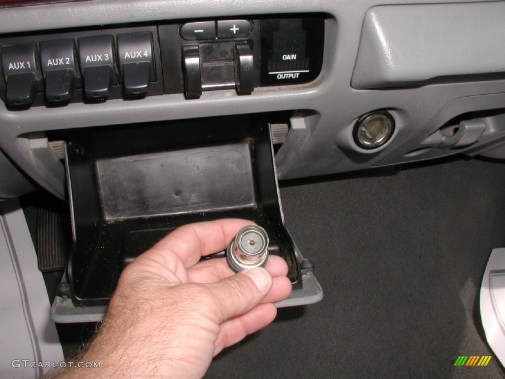2006 F350 Super Duty Lariat Crew Cab 4x4 - Dark Green Satin Metallic / Medium Flint photo #65