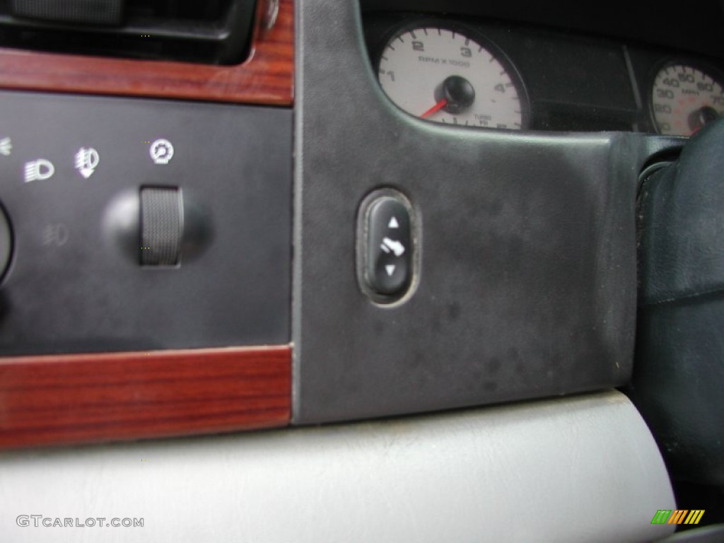 2006 F350 Super Duty Lariat Crew Cab 4x4 - Dark Green Satin Metallic / Medium Flint photo #70
