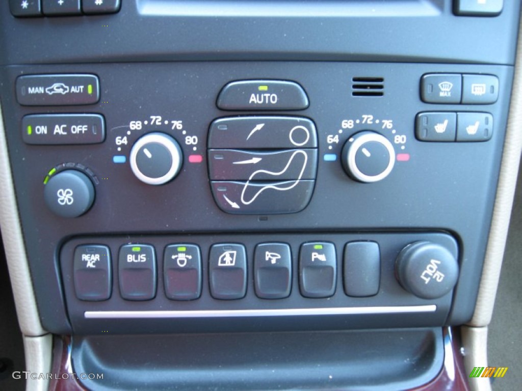 2013 Volvo XC90 3.2 AWD Controls Photo #69755140