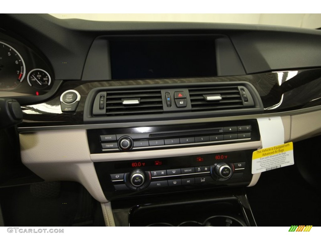 2013 BMW 5 Series 535i Sedan Controls Photo #69756580