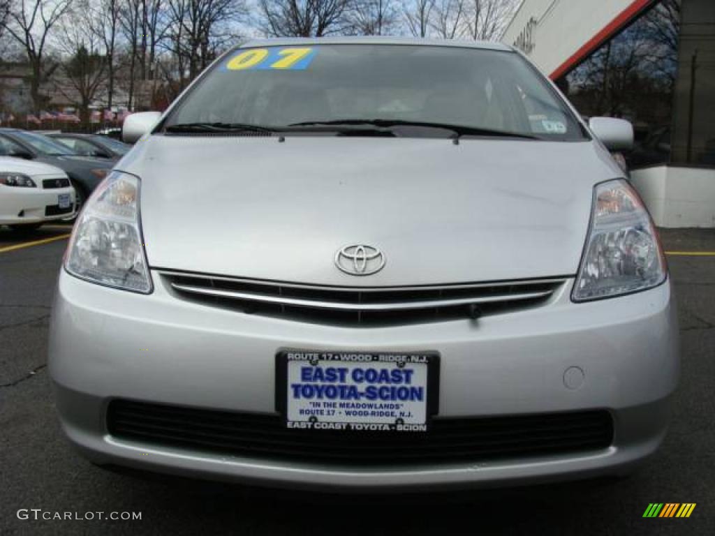 2007 Prius Hybrid - Classic Silver Metallic / Dark Gray photo #2
