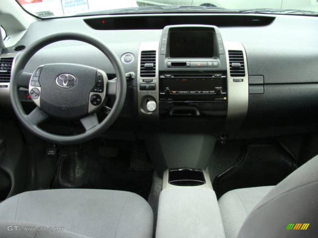 2007 Prius Hybrid - Classic Silver Metallic / Dark Gray photo #9
