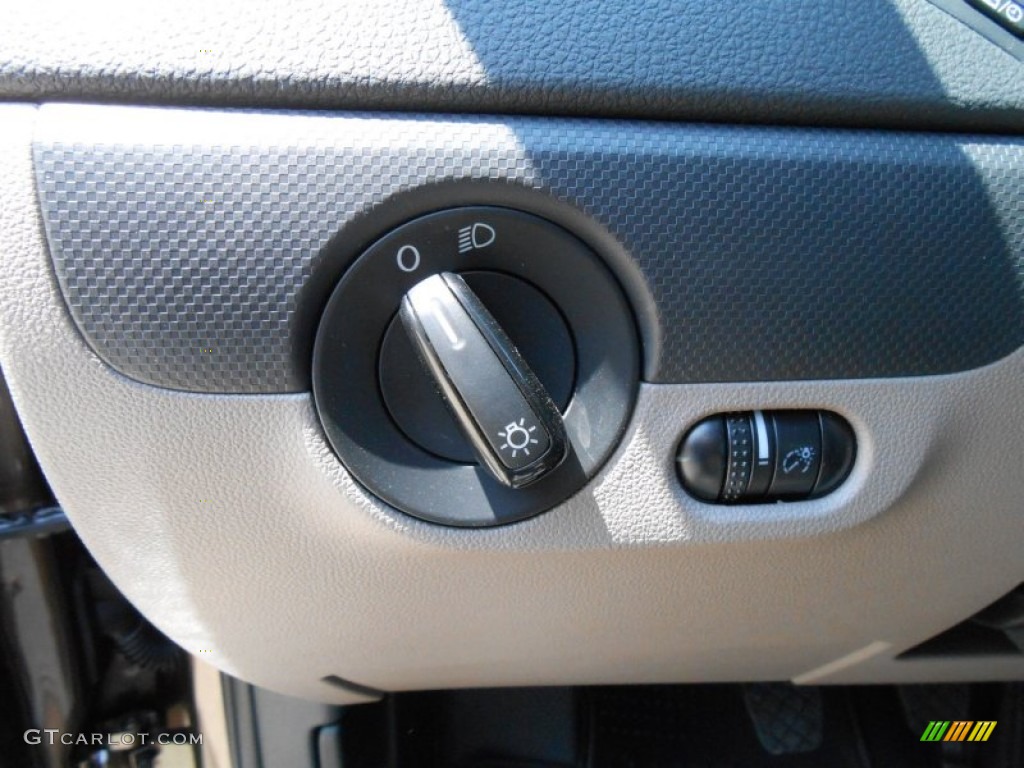 2013 Jetta S Sedan - Toffee Brown Metallic / Latte Macchiato photo #19