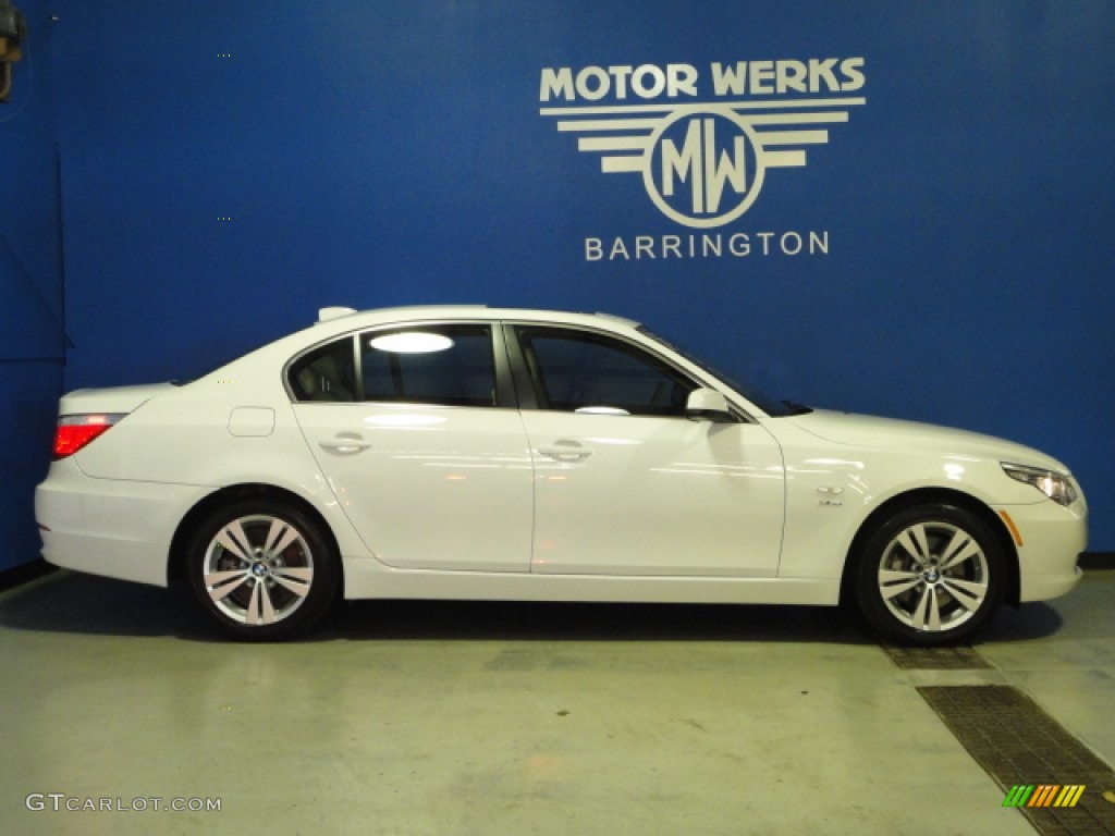 2010 5 Series 528i xDrive Sedan - Alpine White / Cream Beige photo #10