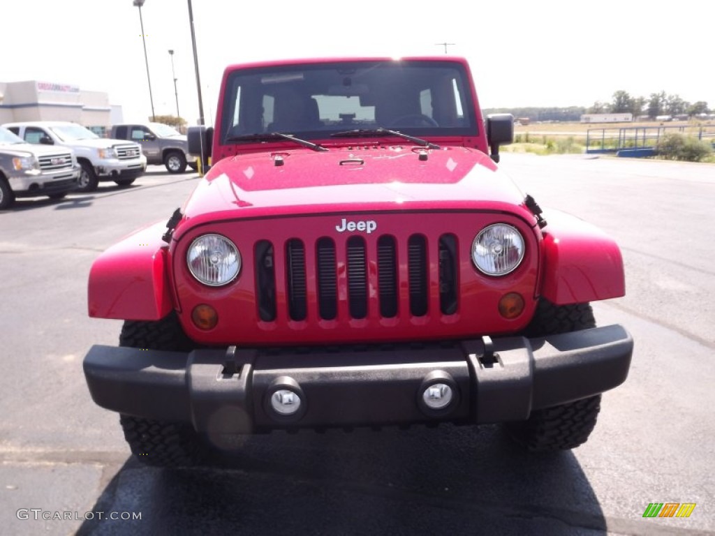 2012 Wrangler Unlimited Rubicon 4x4 - Flame Red / Black photo #2