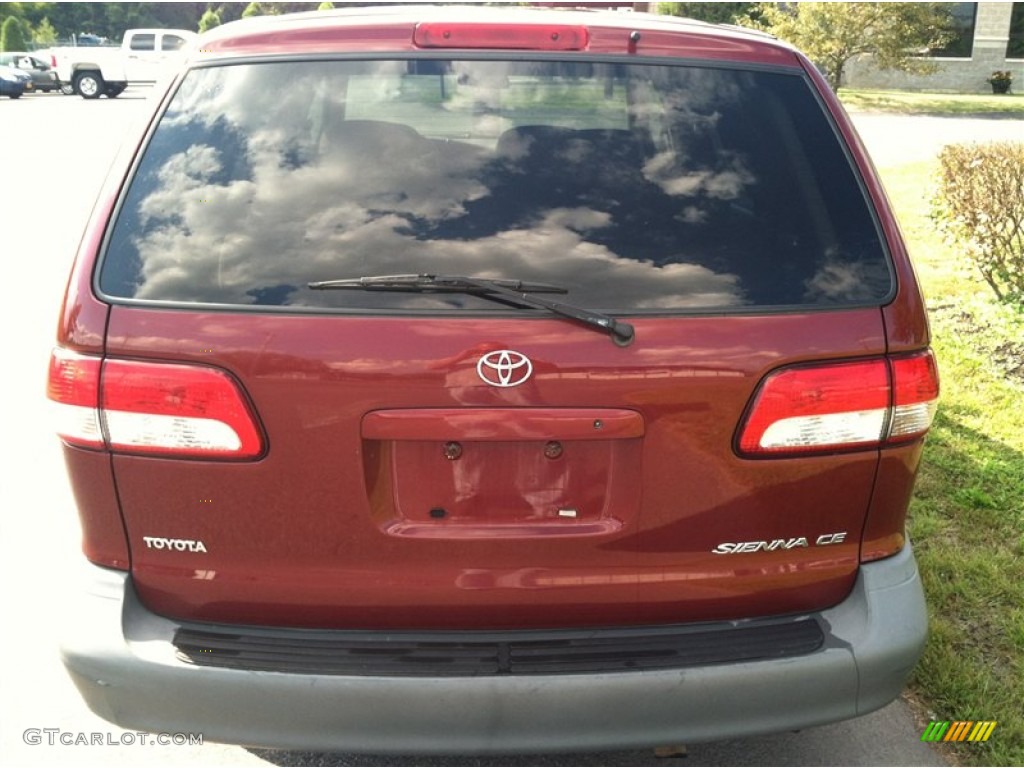 2001 Sienna CE - Vintage Red Pearl / Oak photo #6