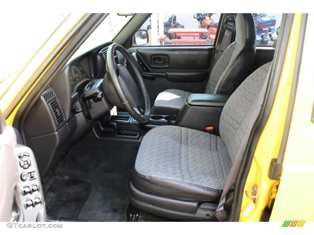 2000 Cherokee Sport 4x4 - Solar Yellow / Agate Black photo #13