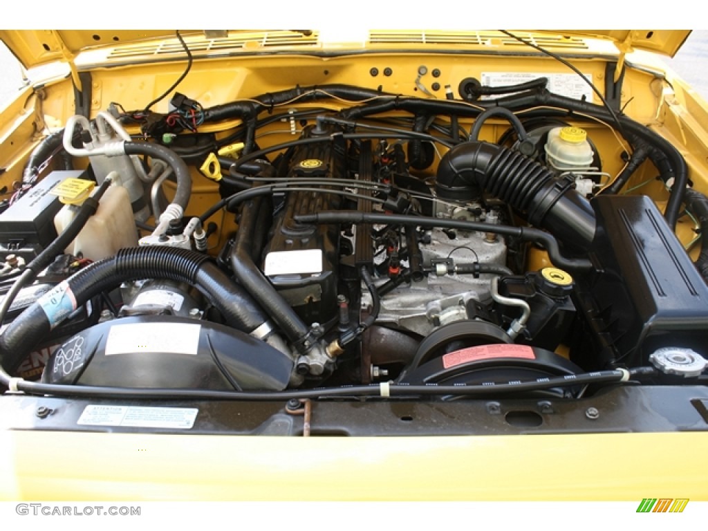 2000 Cherokee Sport 4x4 - Solar Yellow / Agate Black photo #18