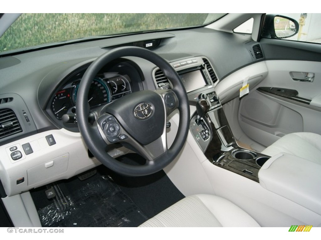Light Gray Interior 2013 Toyota Venza LE AWD Photo #69771364
