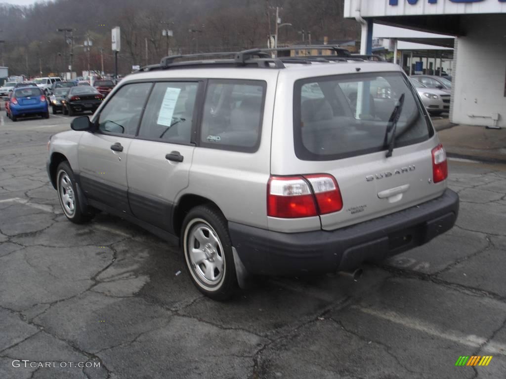 2001 Forester 2.5 L - Silverthorn Metallic / Gray photo #2