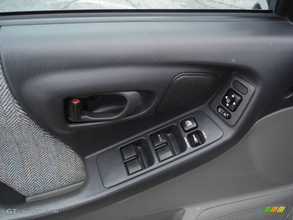 2001 Forester 2.5 L - Silverthorn Metallic / Gray photo #21