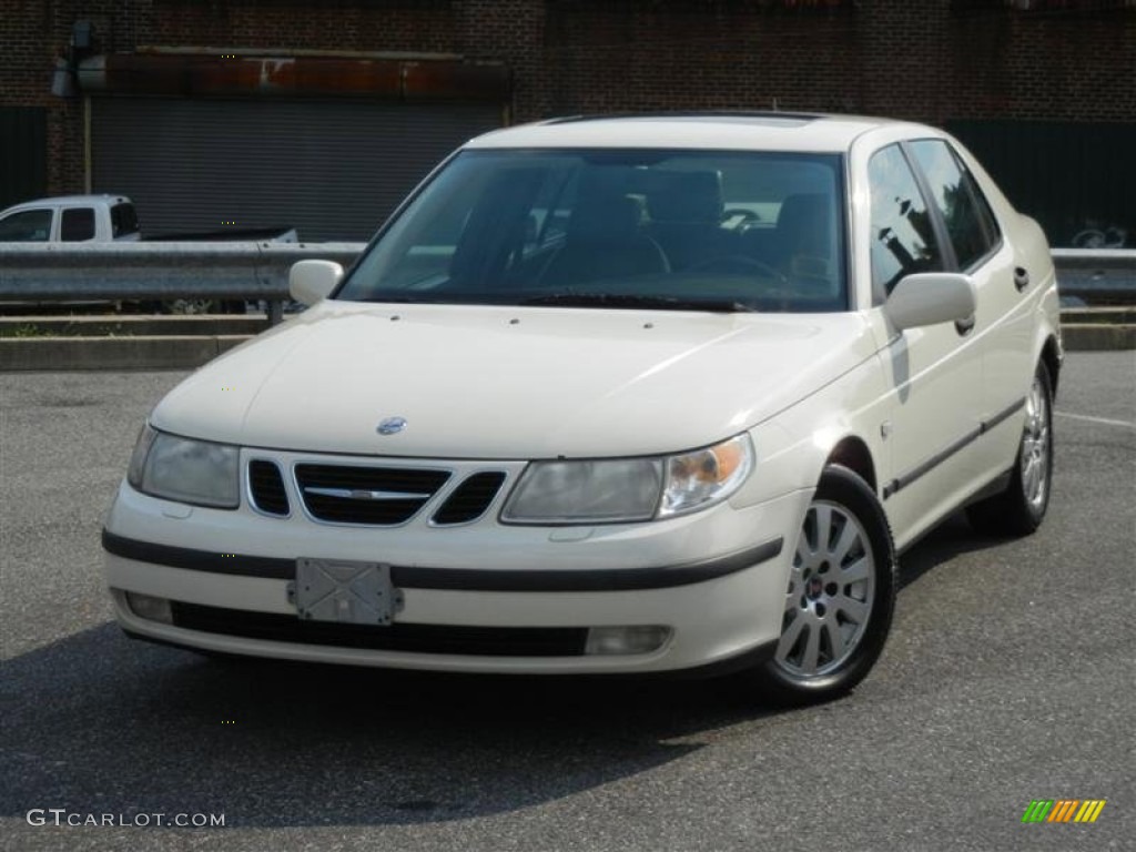 2002 9-5 Linear Sedan - Polar White / Charcoal Grey photo #2