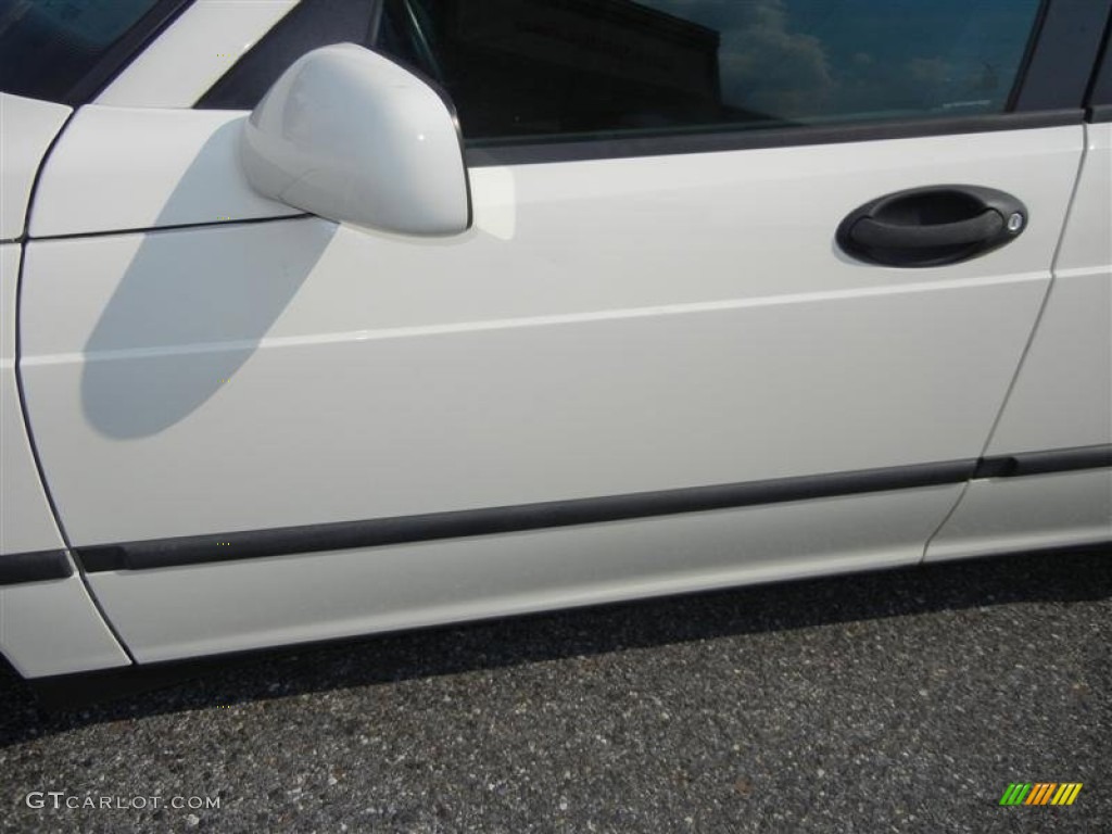 2002 9-5 Linear Sedan - Polar White / Charcoal Grey photo #26