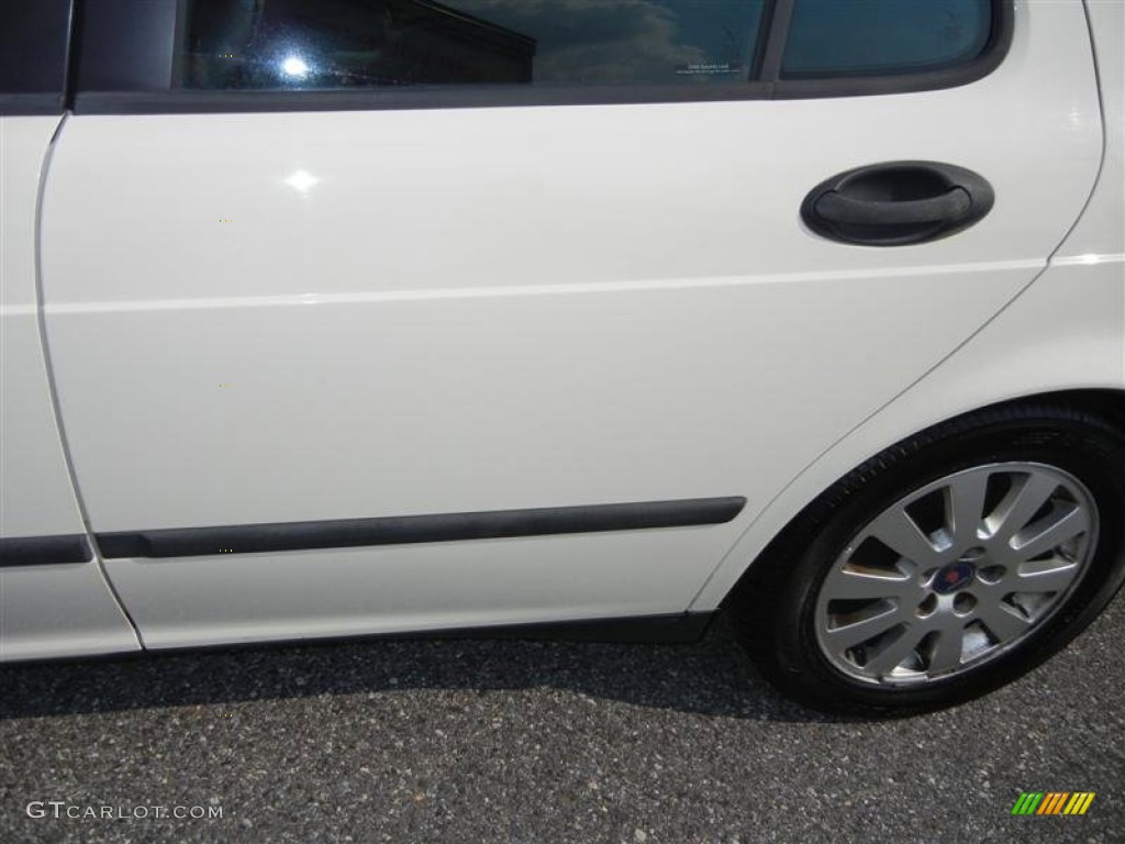 2002 9-5 Linear Sedan - Polar White / Charcoal Grey photo #27