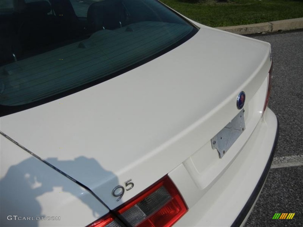 2002 9-5 Linear Sedan - Polar White / Charcoal Grey photo #31