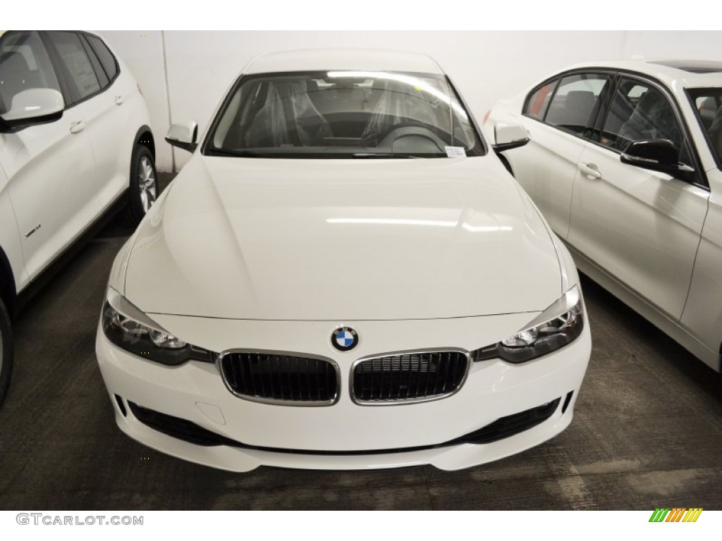 2013 3 Series 328i Sedan - Alpine White / Black photo #9