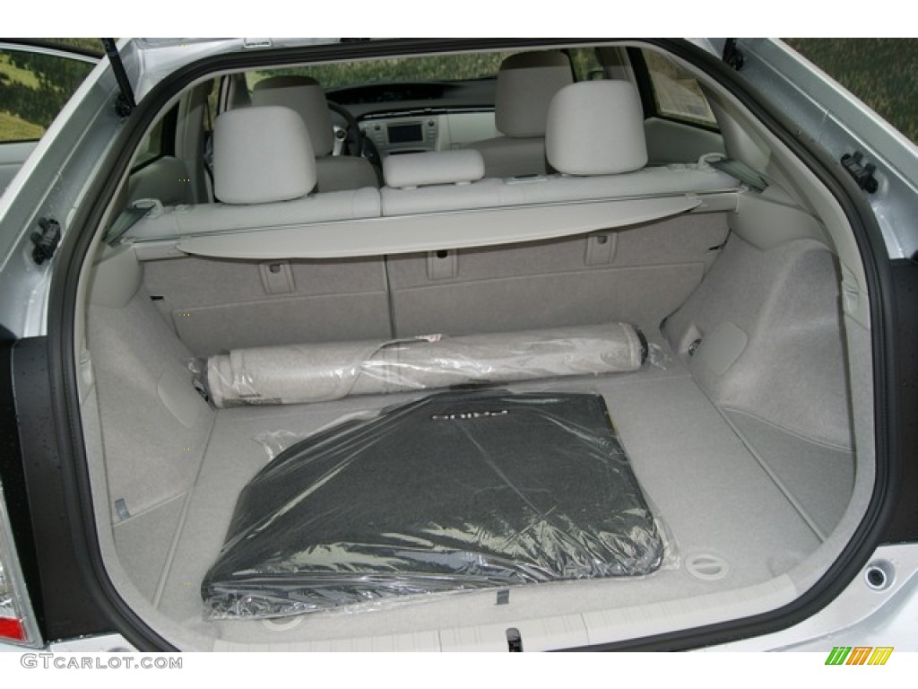 2012 Prius 3rd Gen Two Hybrid - Classic Silver Metallic / Misty Gray photo #8