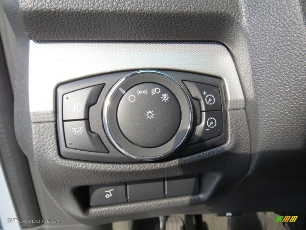 2013 Ford Explorer XLT EcoBoost Controls Photo #69778456