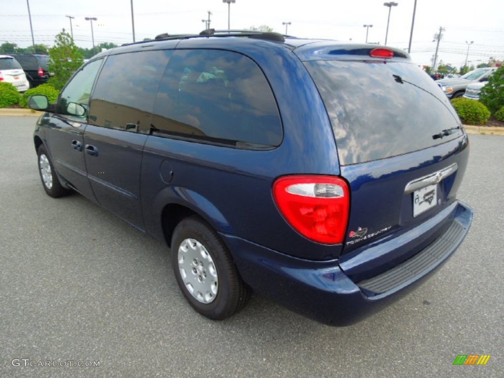 2003 Town & Country LX - Midnight Blue Pearl / Taupe photo #5