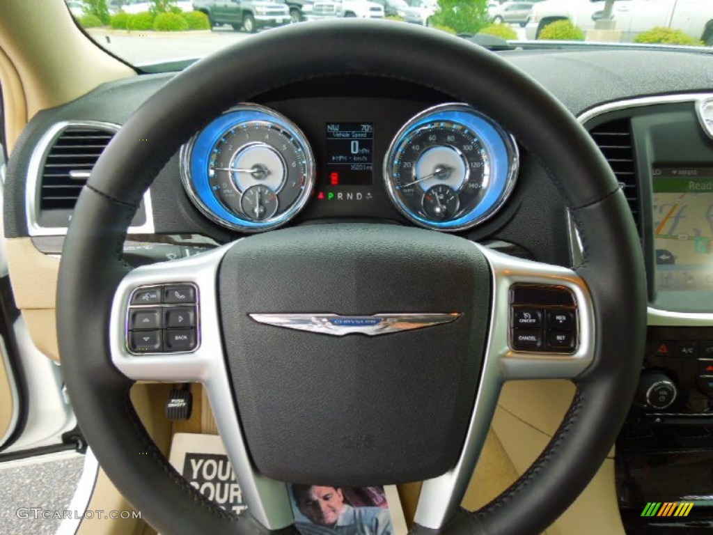2011 Chrysler 300 Limited Steering Wheel Photos