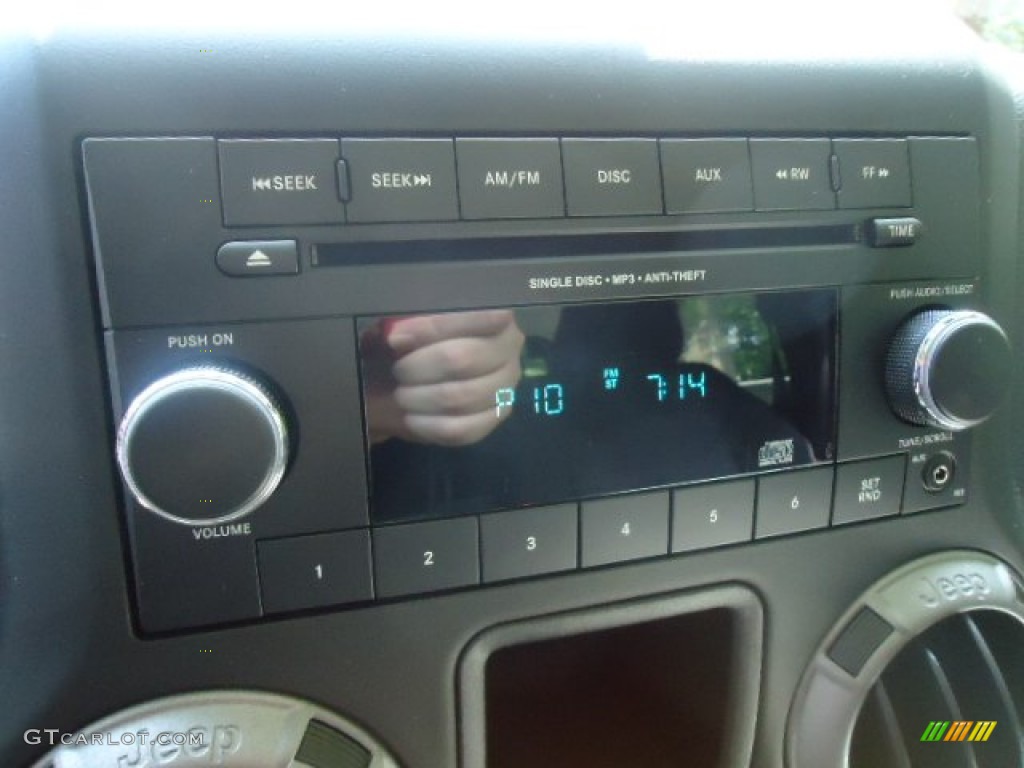 2013 Jeep Wrangler Sport 4x4 Audio System Photo #69783568