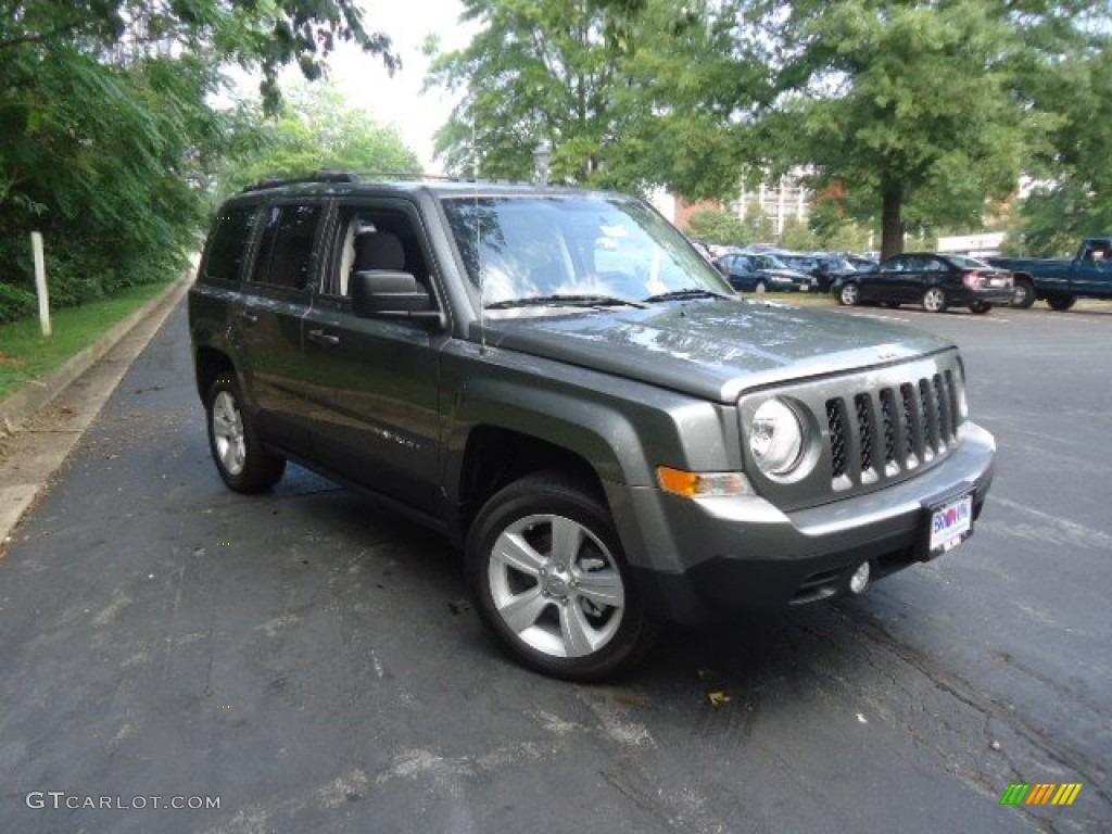 Deep Cherry Red Crystal Pearl Jeep Patriot