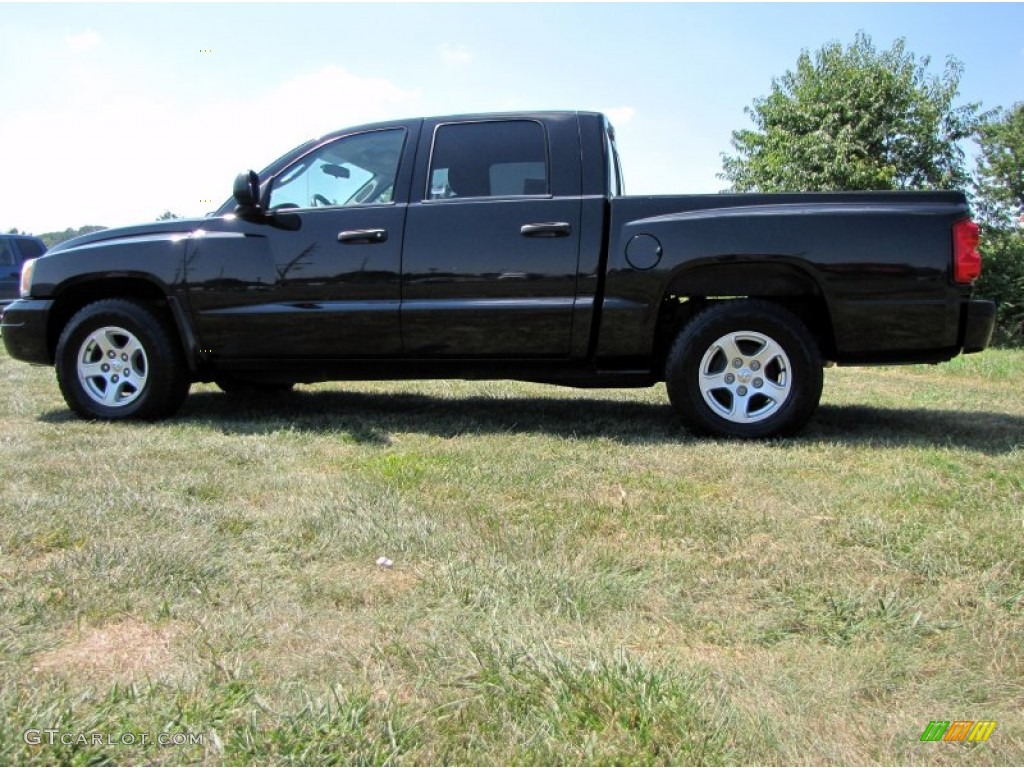 Brilliant Black Crystal Pearl 2007 Dodge Dakota SLT Quad Cab 4x4 Exterior Photo #69792322