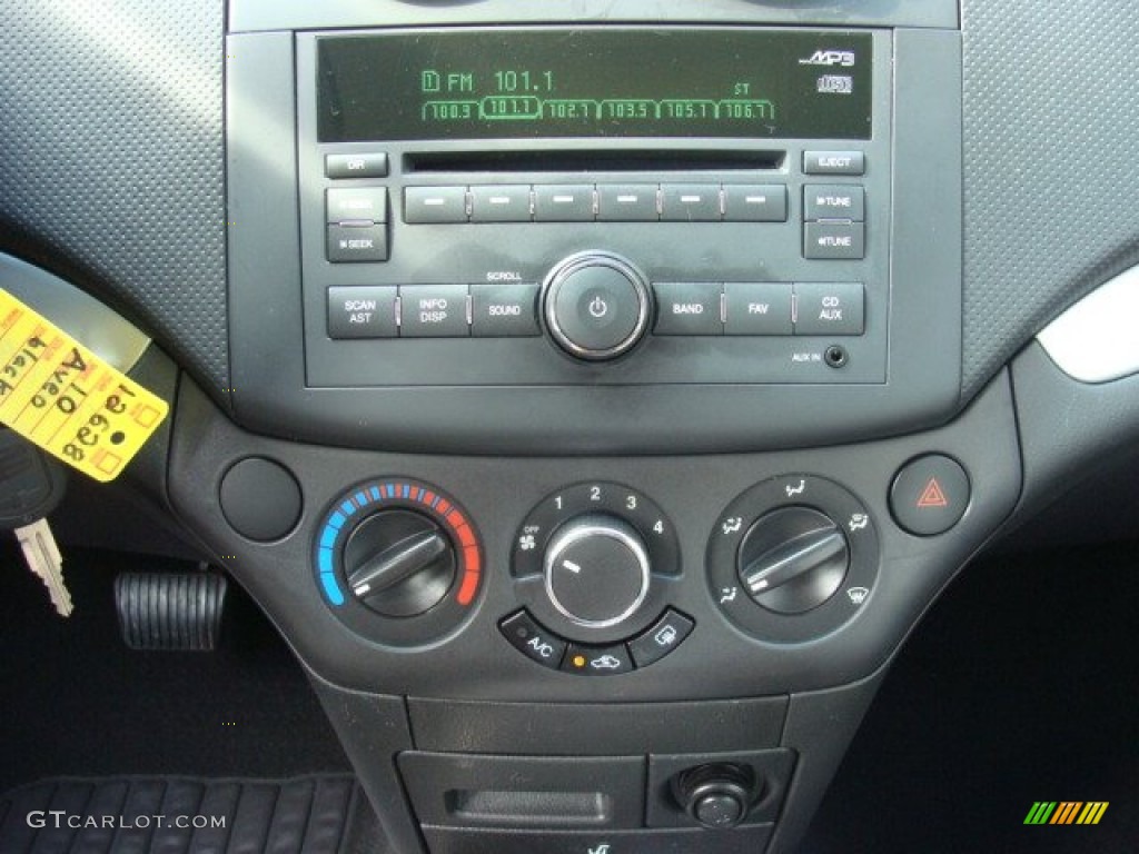 2010 Aveo LS Sedan - Black Granite / Charcoal photo #11