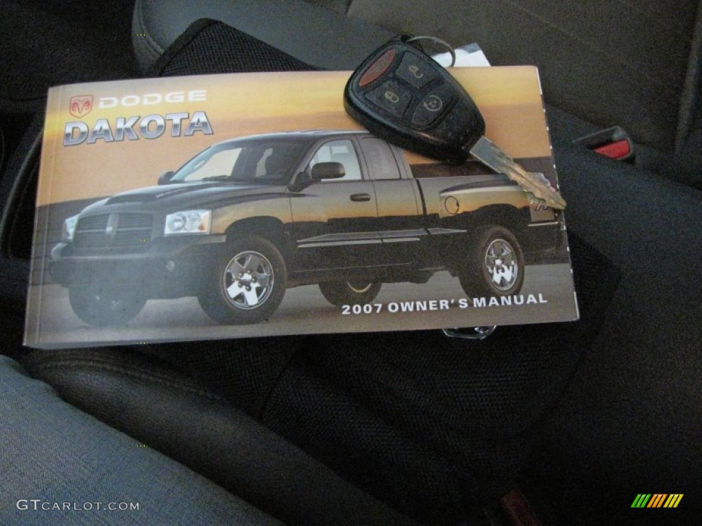 2007 Dodge Dakota SLT Quad Cab 4x4 Books/Manuals Photo #69792493