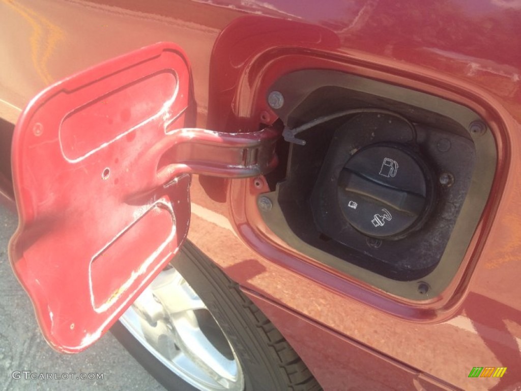 2005 Impala LS - Sport Red Metallic / Neutral Beige photo #13