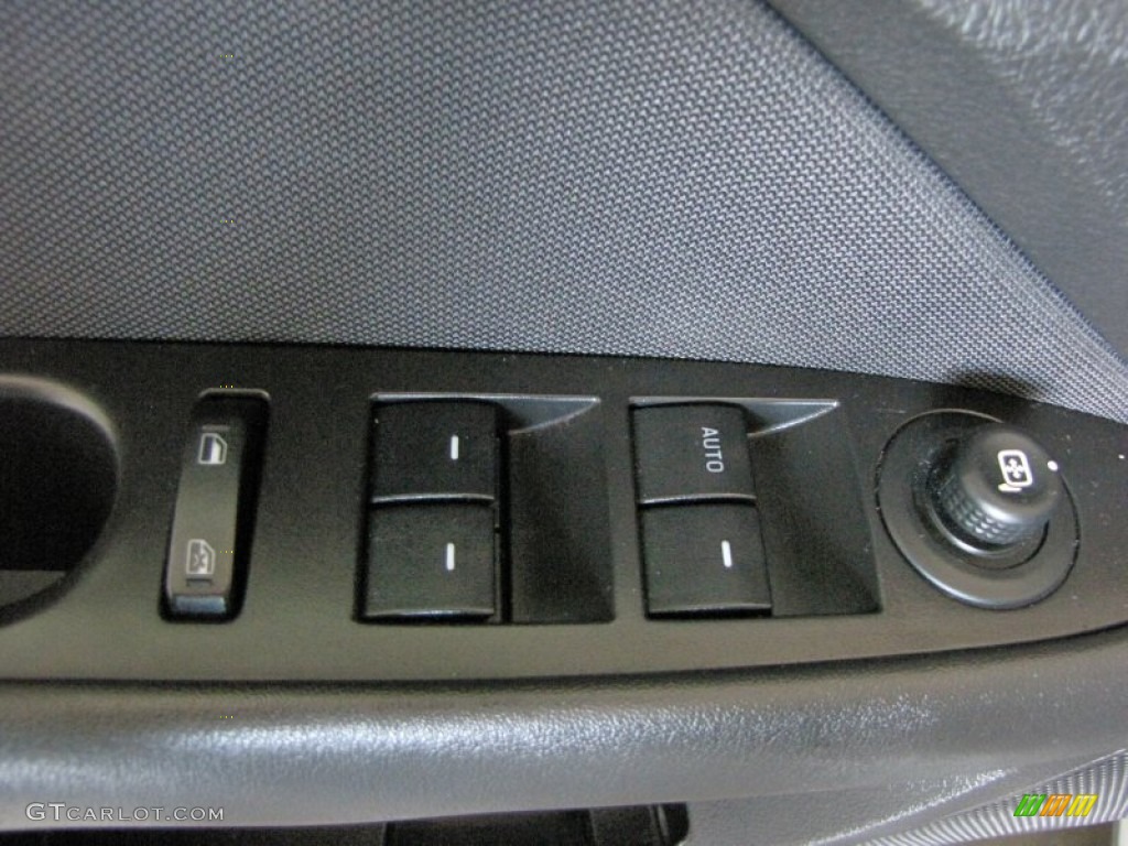 2010 Fusion SE V6 - Brilliant Silver Metallic / Charcoal Black photo #9