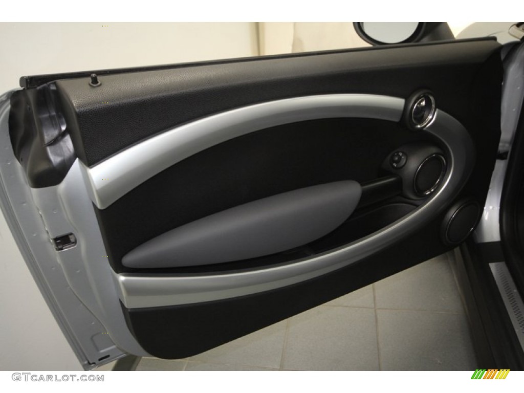 2009 Mini Cooper S Hardtop Punch Carbon Black Leather Door Panel Photo #69793288
