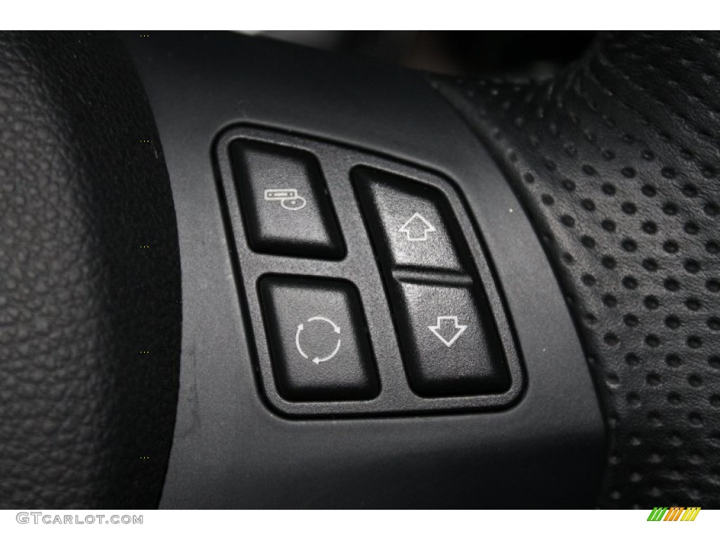 2010 BMW 3 Series 335i Coupe Controls Photo #69795607