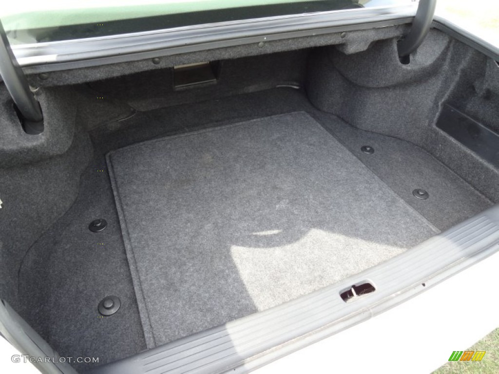 2005 Cadillac DeVille DTS Trunk Photos