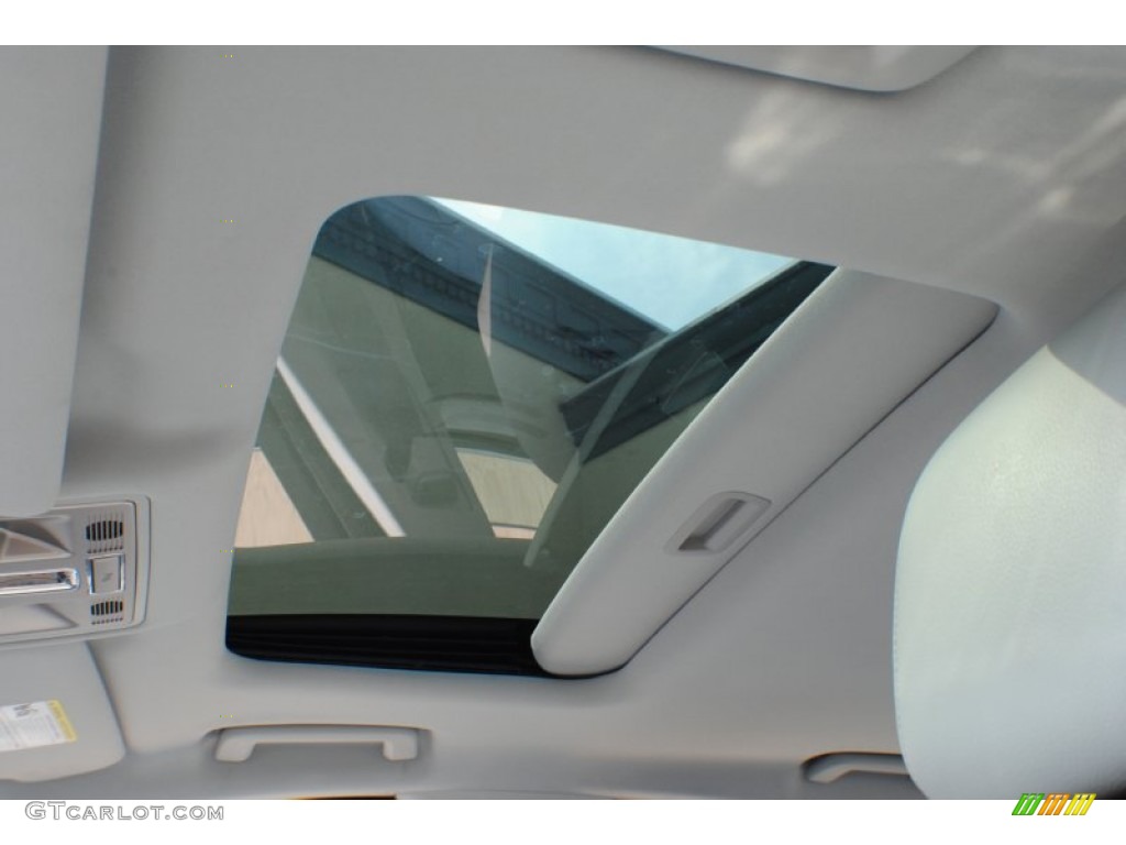 2009 Jaguar XF Luxury Sunroof Photos